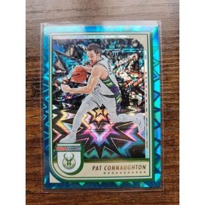 2022-2023 NBA Hoops #49 Pat Connaughton - Teal Explosion - Milwaukee Bucks - NBA